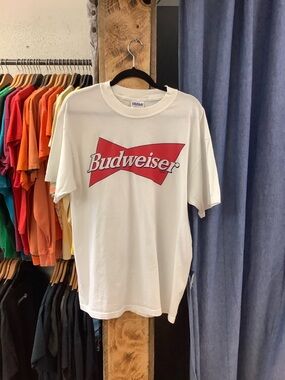 Vintage Budweiser White Graphic T-shirt